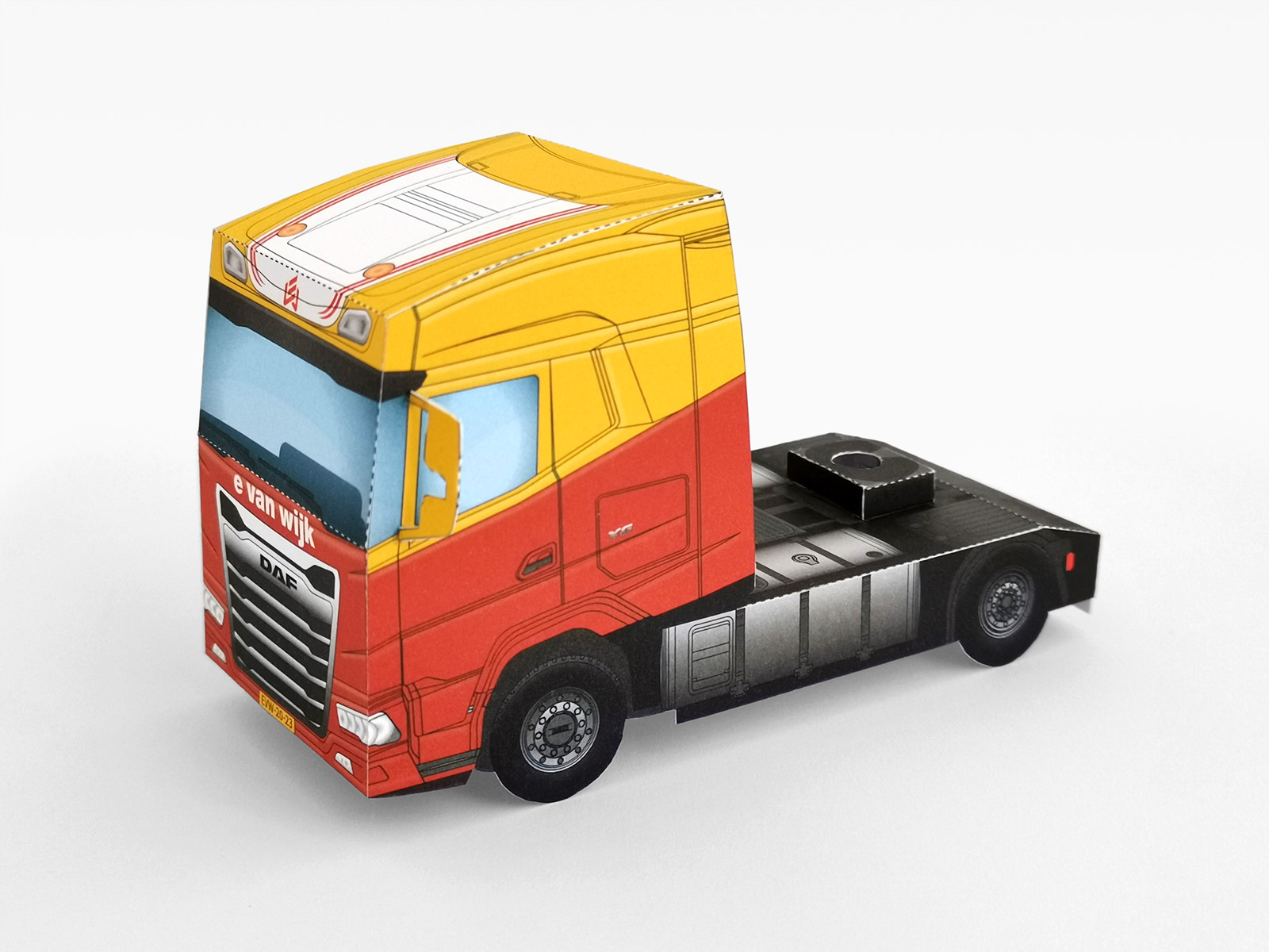Finished paper model of E. van Wijk truck