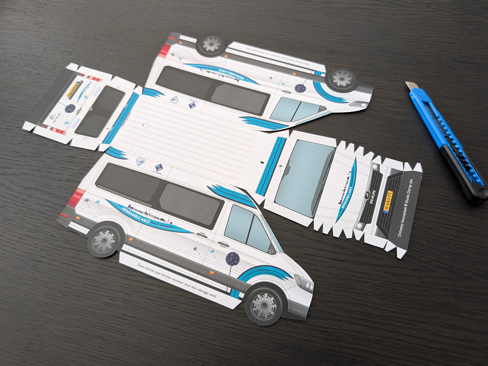 Paper model of the Wish Ambulance Northern Netherlands in A3 format