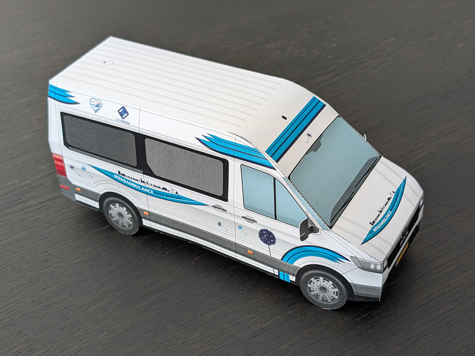 Complete Wish Ambulance Northern Netherlands paper model